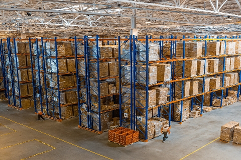Палетное хранение товаров: эффективность и экономия